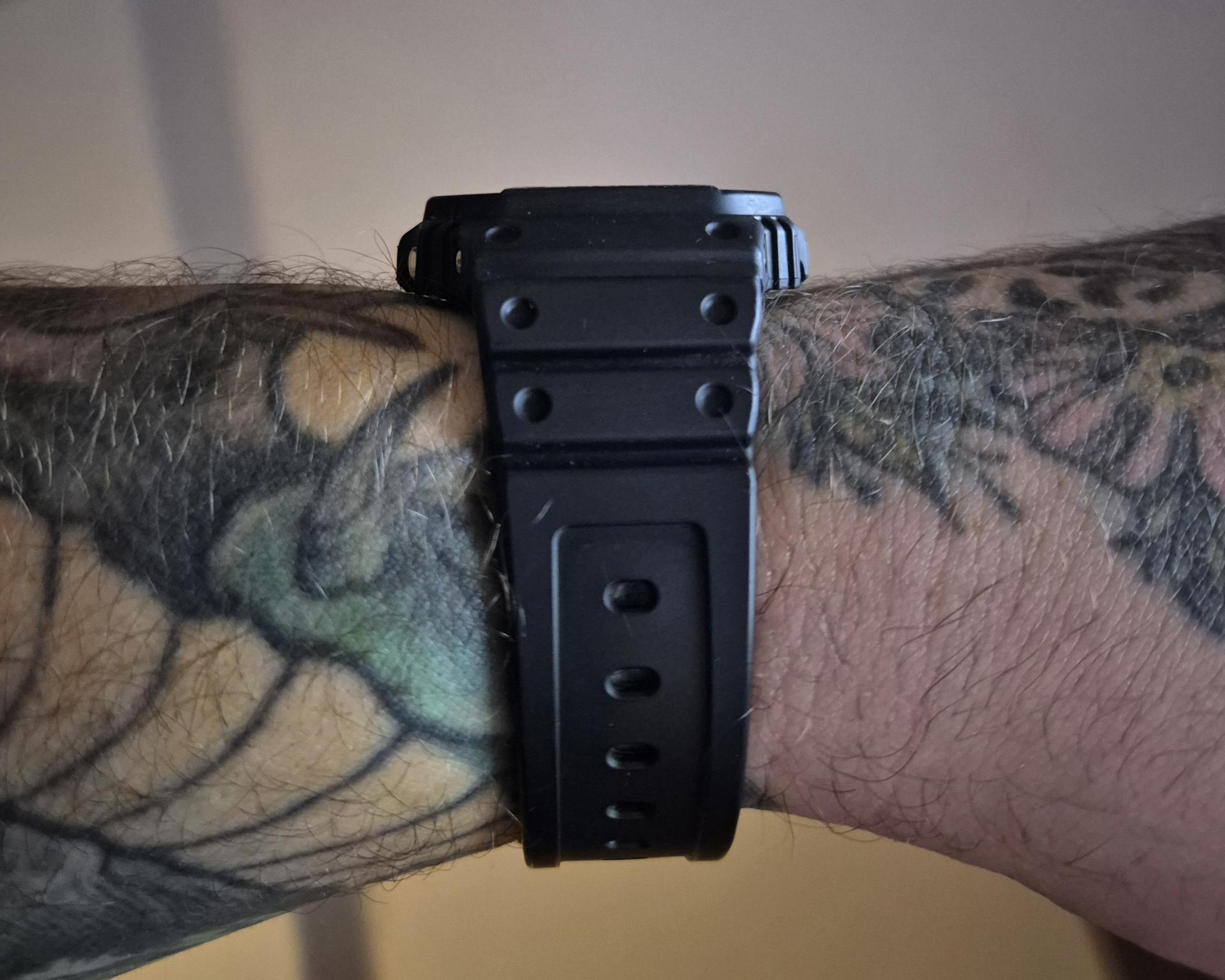 The slim profile is one of this watch's most underrated qualities.