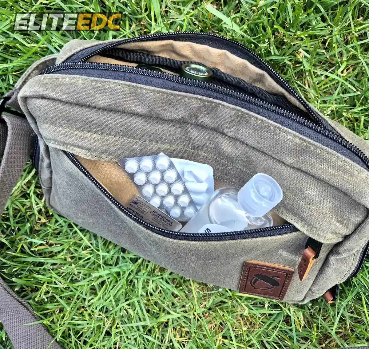 NutSac Speed Sling front zip pocket