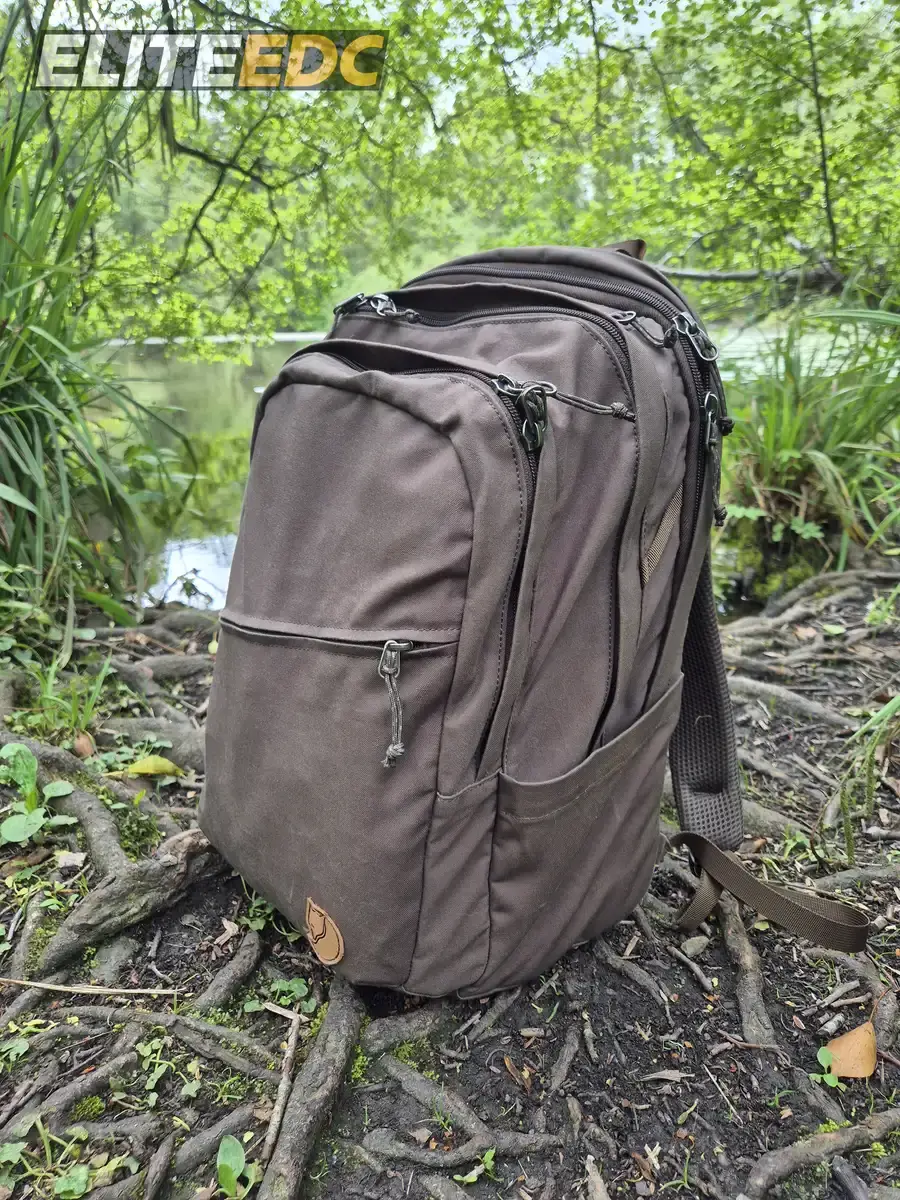 Fjällräven Räven 28L in Dark Olive