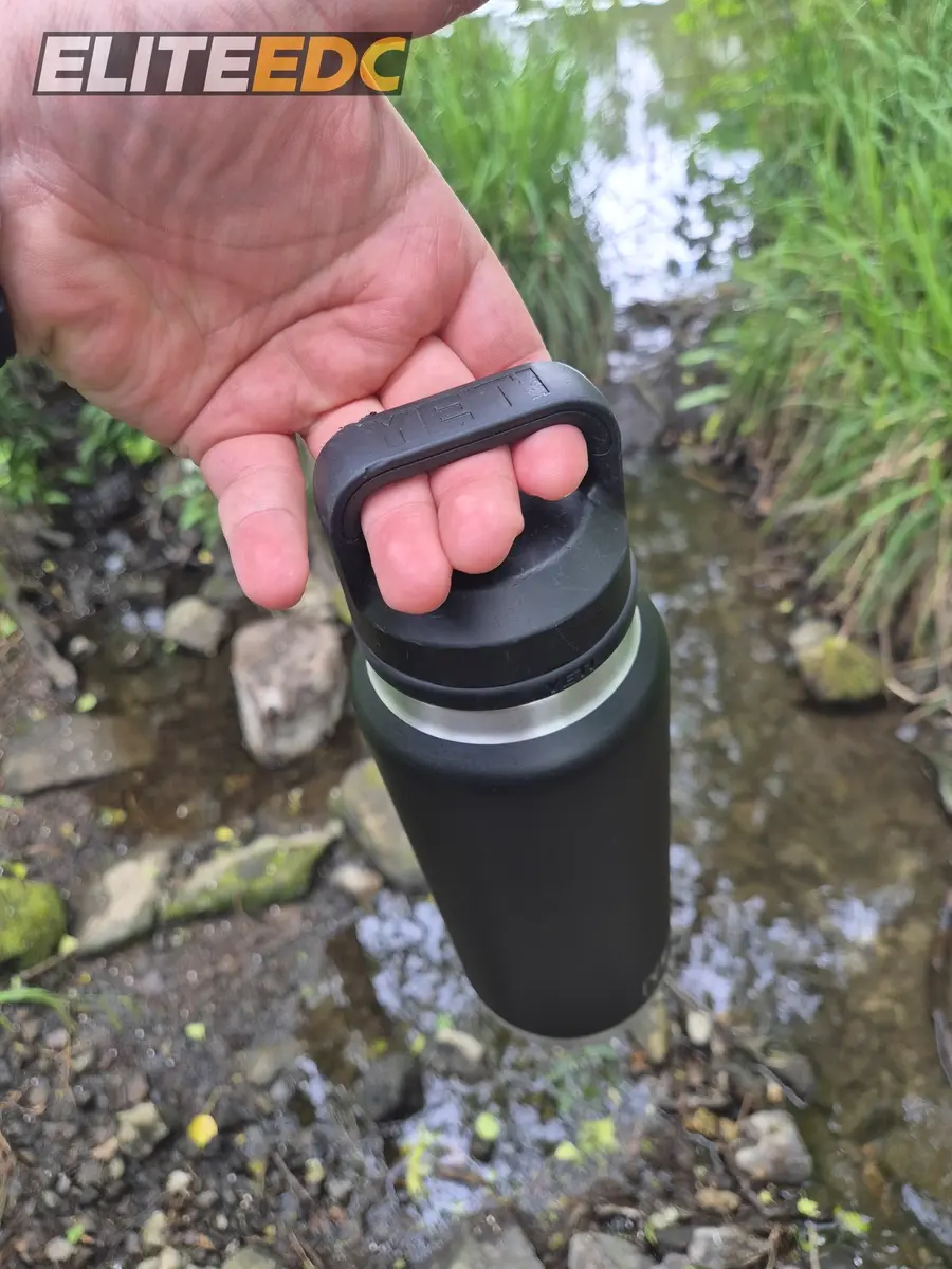 Yeti Rambler 36oz carry handle grip